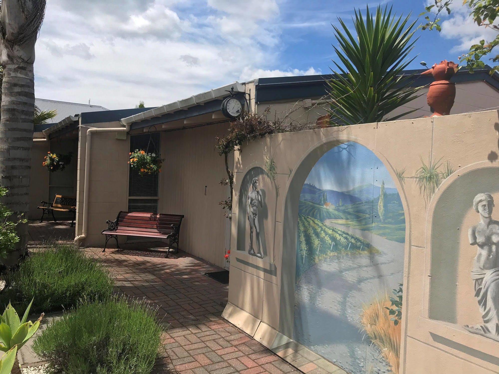 Malfroy Motor Motel 4*